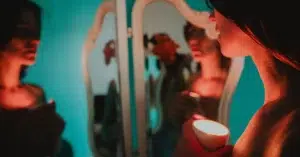 Je ne sais pas qui je suis ni ce que je veux : la femme qui s'est perdue à force de tenir